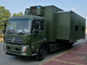 东风天锦24人宿营车